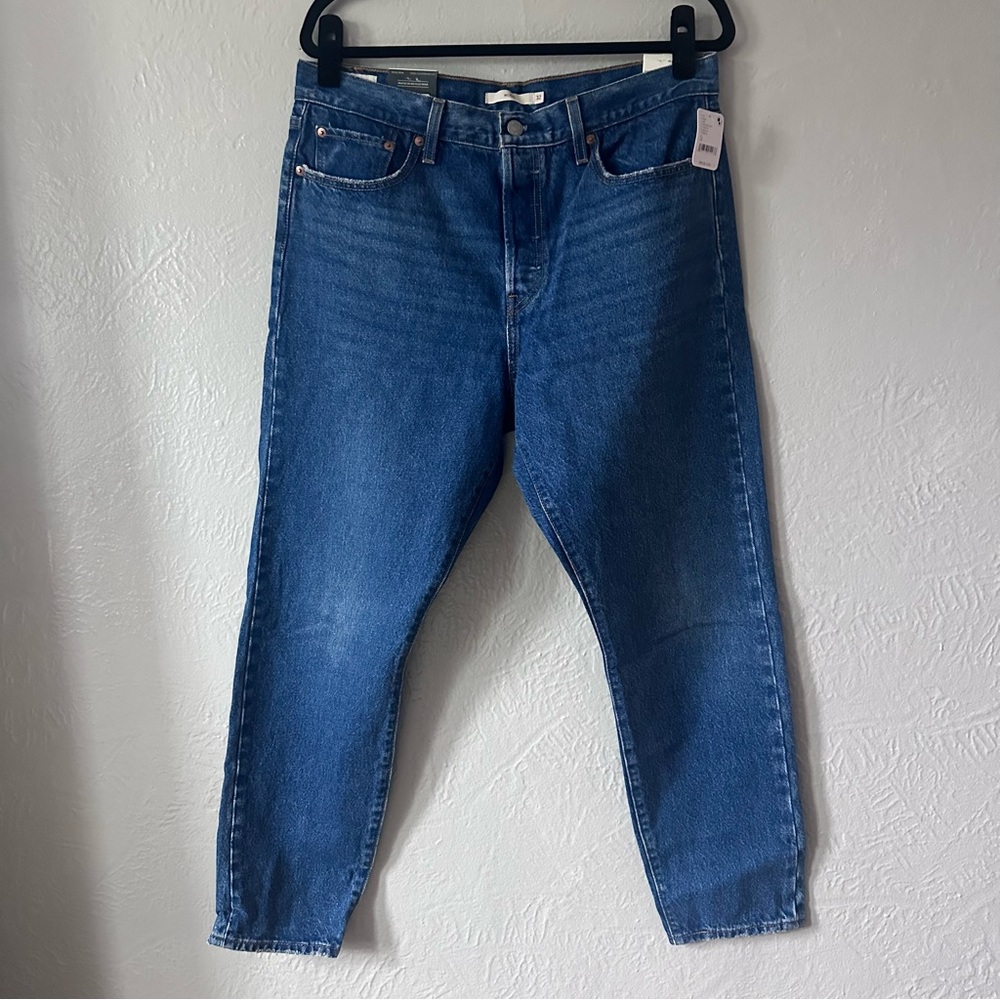 Levi’s Wedgie Fit Jeans